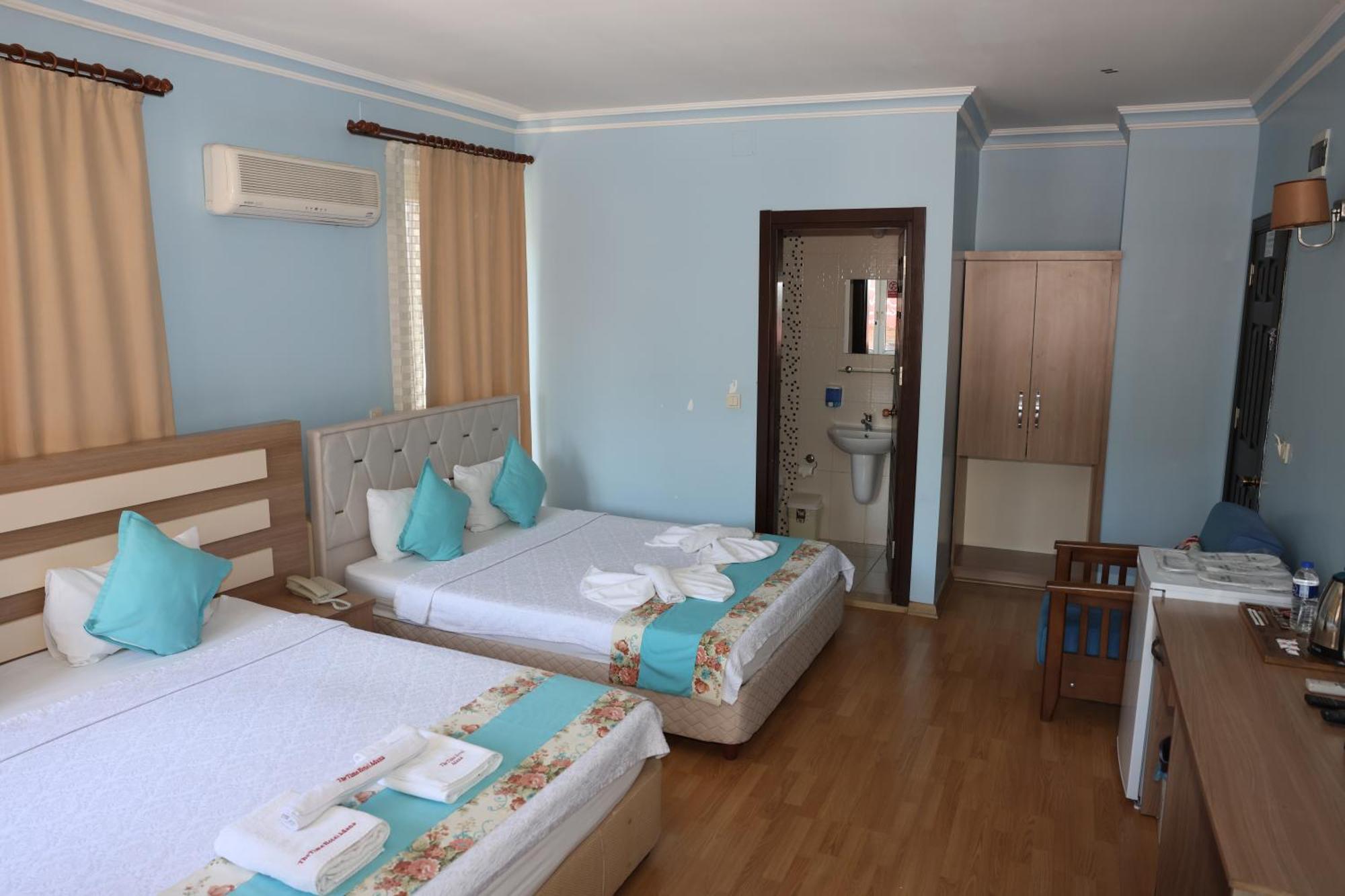 The Time Hotel Adana Esterno foto