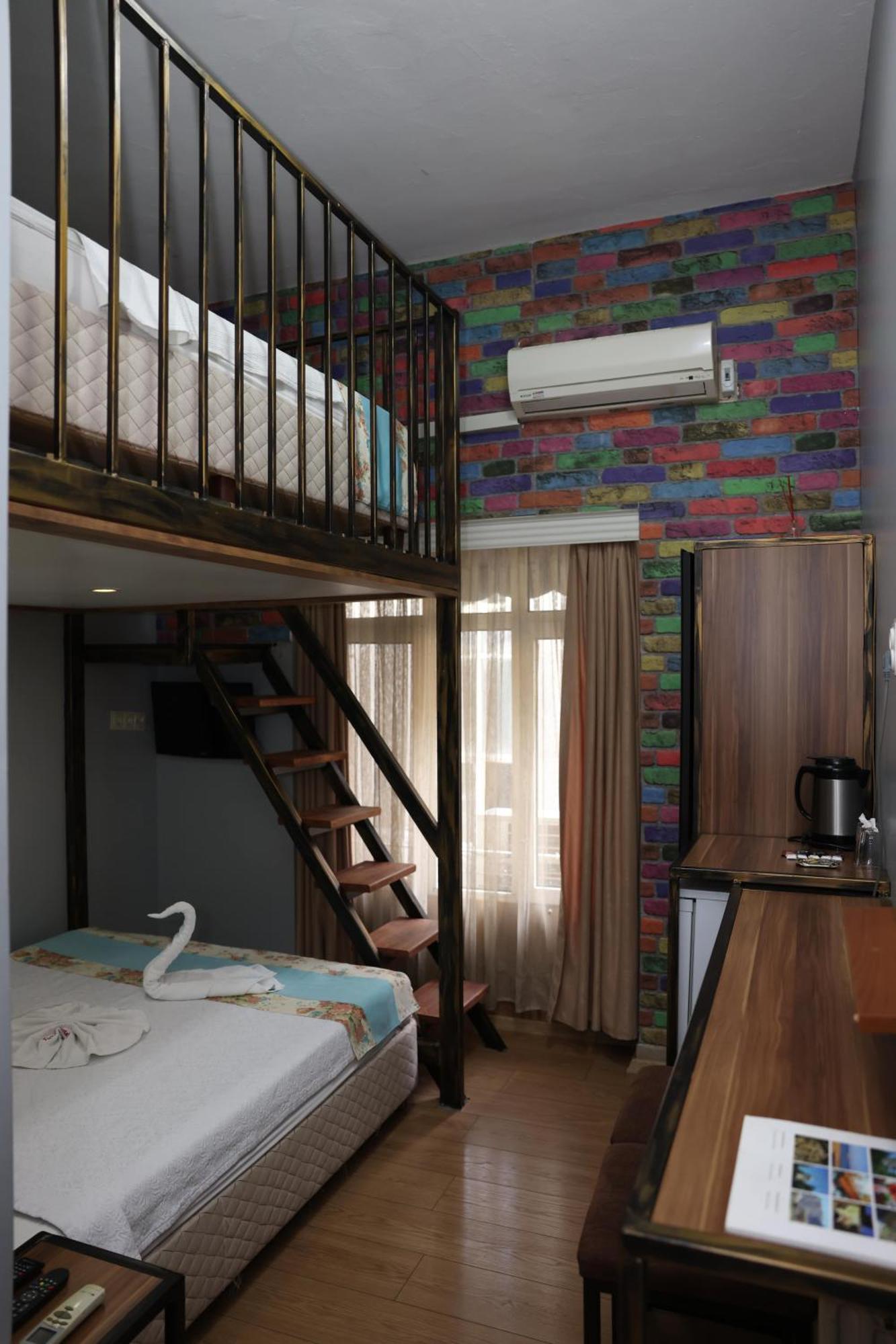 The Time Hotel Adana Esterno foto