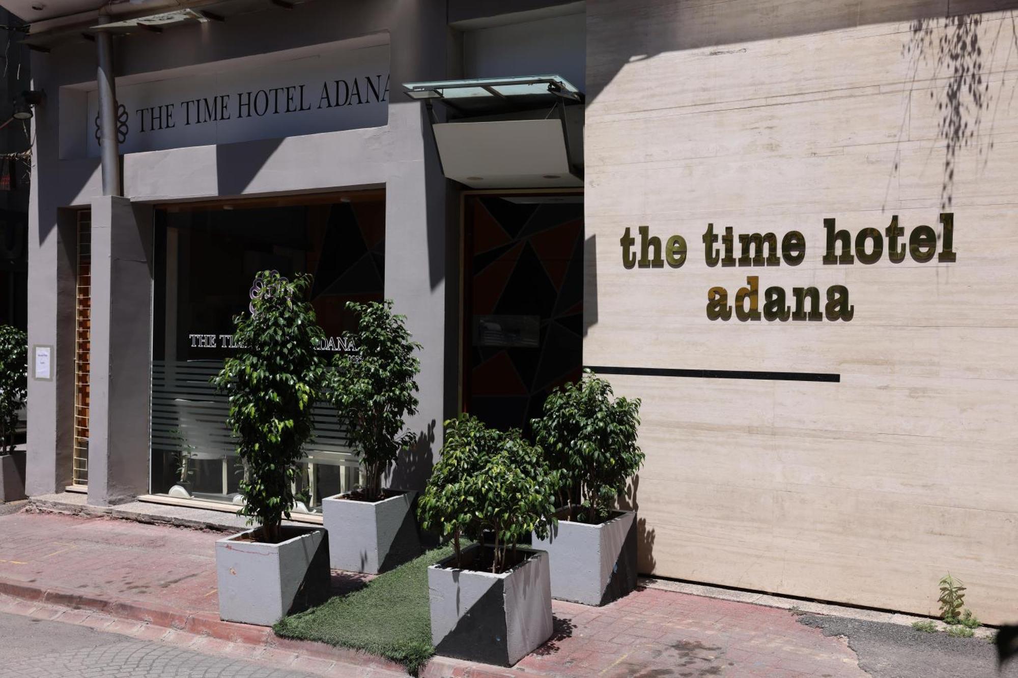 The Time Hotel Adana Esterno foto